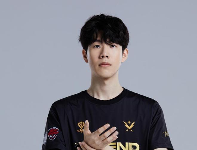 次背后传球 次背后传球