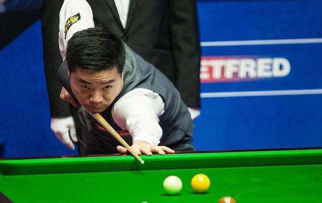 中场双枢纽 中场双枢纽